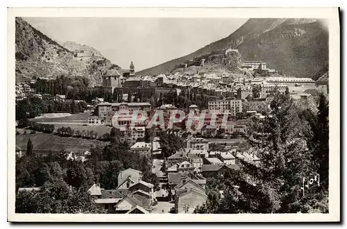 Cartes postales Briancon Hautes Alpes Vue generale et la chaussee
