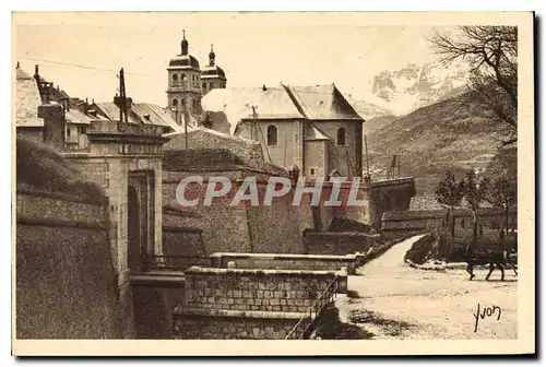 Ansichtskarte AK Briancon Htes Alpes La Porte de Pignerol et l'Eglise