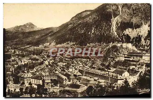 Cartes postales Briancon Le Chateau les Casernes et l'Hopital