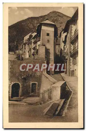 Cartes postales Briancon La rue Mercerie et les remparts