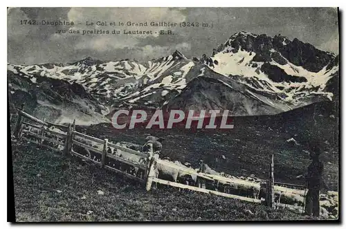 Cartes postales Dauphine Le Col et le Grand Galibier vu des prairies du Lautaret Berger Moutons