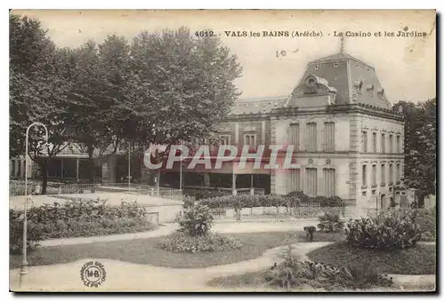 Ansichtskarte AK Vals les Bains Ardeche Le Casino et les Jardins