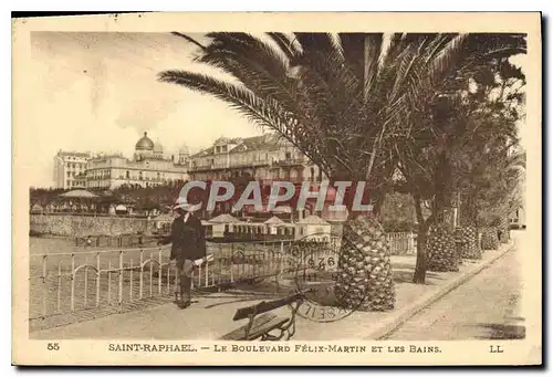 Cartes postales Saint Raphael Le Boulevard Felix Martin et Les Bains