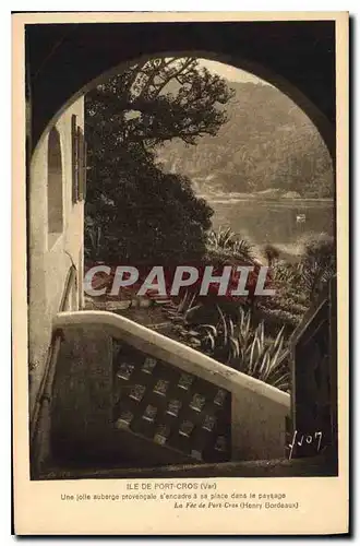 Cartes postales Bateaux Quotidiens par les Salins d'Hyeres Gare et Correspondance PLM