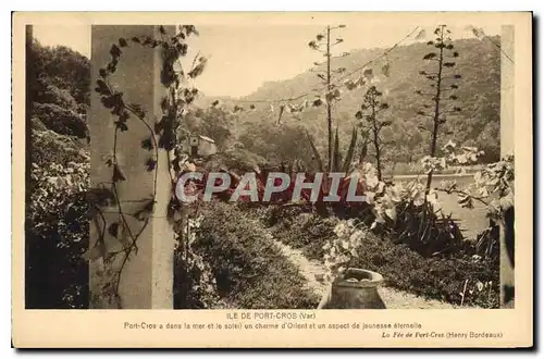 Cartes postales Ile de Port Cros Var Port Cros a dans la mer et le Soleil un Charme d'Orient et un aspect de jeu