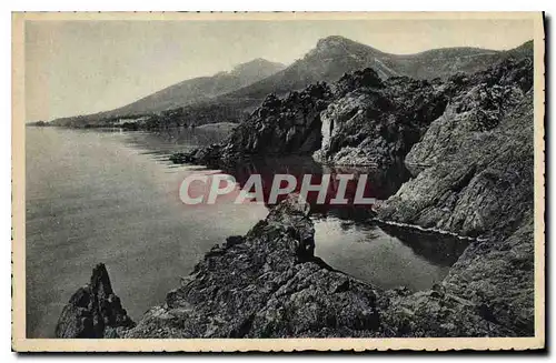 Cartes postales La Cote d'Azur Route de la Corniche d'Or Les Rochers du trayas le Pic d'Aurele et le Cap Roux