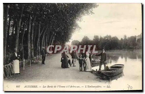 Cartes postales Auxerre Les Bords de l'Yonne a l'Arbre sec L'Embarcadere
