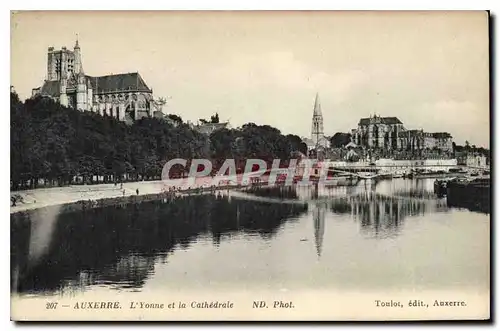 Cartes postales Auxerre L'Yonne et la Cathedrale