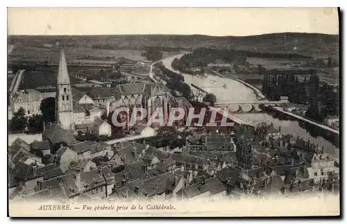 Ansichtskarte AK Auxerre Vue generale prise de la Cathedrale