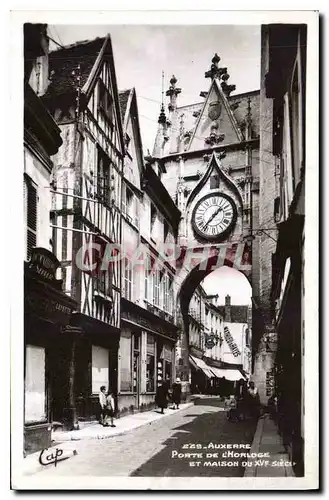 Cartes postales Auxerre Porte de l'Horloge et maison du XV siecle