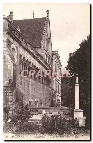 Cartes postales Auxerre la Prefecture Colonnes Romaines