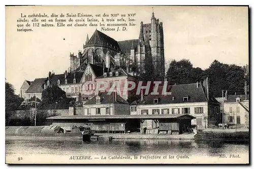 Cartes postales Auxerre la Cathedrale la Prefecture et les Quais