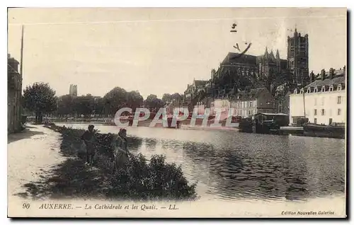 Cartes postales Auxerre la Cathedrale et les Quais Peche Pecheur