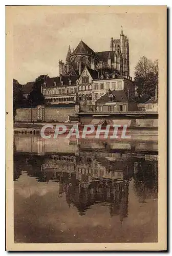 Ansichtskarte AK Auxerre la Cathedrale vue des Bords de l'Yonne