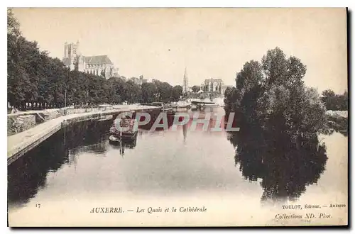 Cartes postales Auxerre les Quais et la Cathedrale Bateau Peniche