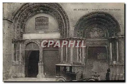 Cartes postales Avallon Portail de l'Eglise Saint Lazare Automobile