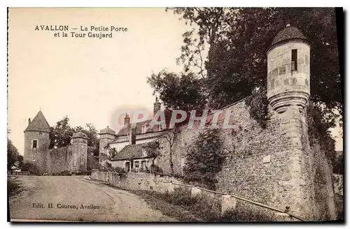 Cartes postales Avallon La Petite Porte et la Tour Gaujard