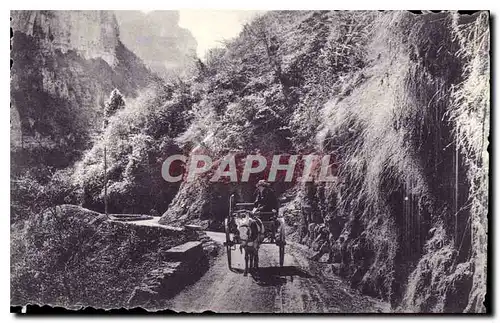 Cartes postales Route des Alpes Gorges superieures du Cians Caleche Cheval