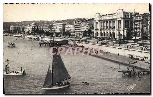 Ansichtskarte AK Nice Les Hotels et la Plage Bateau