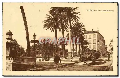 Cartes postales Hyeres Place des Palmiers