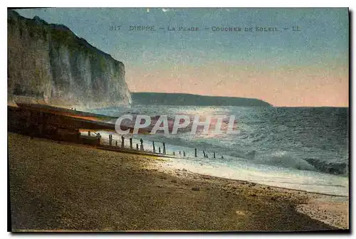 Cartes postales Dieppe La Plage Coucher de Soleil