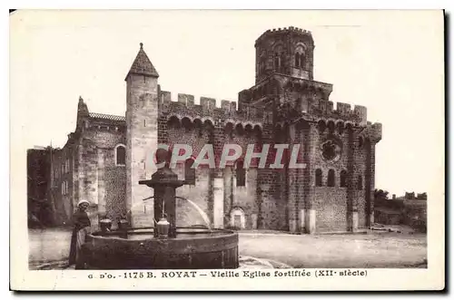 Ansichtskarte AK Royat Vieille Eglise fortifee XII siecle