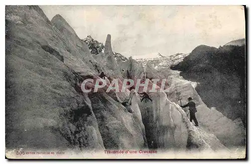 Cartes postales Traversee d'une Crevasse