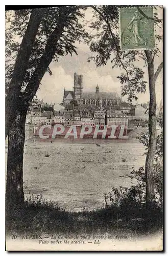 Cartes postales Nevers La Cathedrale vue a Travers les Acacias