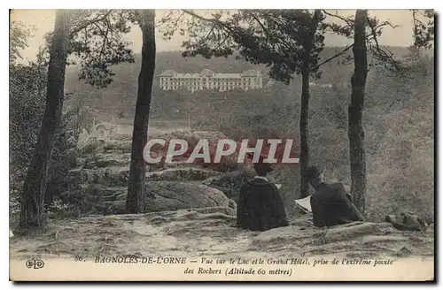 Cartes postales Bagnoles de L'Orne Vue sur le Lac et le Grand Hotel prise de l'extreme pointe des Rochers