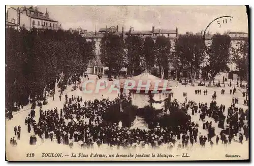 Cartes postales Toulon la place d'Armes un dimanche pendant la Musique