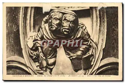Cartes postales Cathedrale d'Amiens Stalles du Choeur XVI siecle Accoudoirs deux Tetes sous un bonnet
