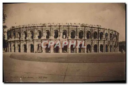 Cartes postales Nimes Les Arenes