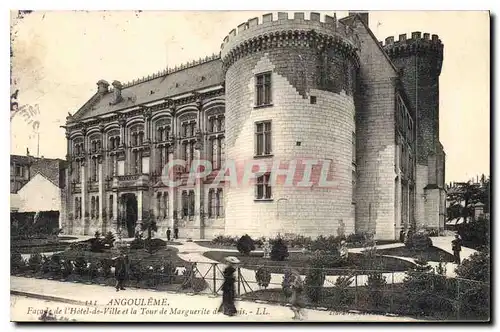 Cartes postales Angouleme Facade de l'Hotel de Ville et la Tour de Marguerite