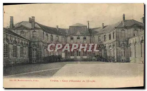 Ansichtskarte AK Verdun Cour d'Honneur de l'Eveche