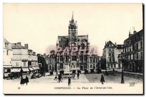 Cartes postales Compiegne La Place de l'Hotel de Ville