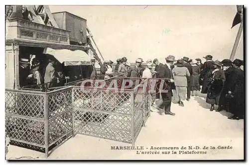 Ansichtskarte AK Marseille Anscenseur de N D de la Garde L'arrivee sur la Plateforme