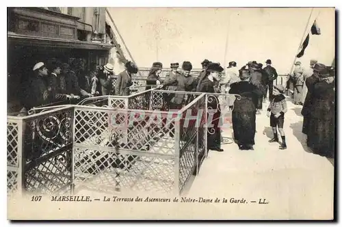 Cartes postales Marseille La Terrasse des Anscenseurs de Notre Dame de la Garde