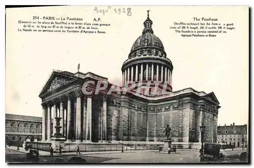 Cartes postales Paris le Pantheon construit sur les plans de soufflot a la forme d'une croix grecque