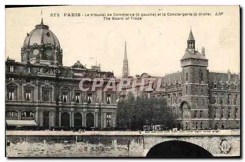 Cartes postales Paris le Tribunal de Commerce a gauche et la Conciergerie a droite