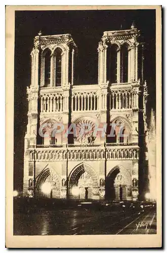 Cartes postales Paris en flanant Notre Dame Illuminee