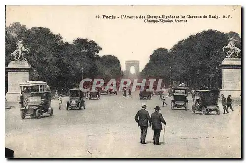 Ansichtskarte AK Paris l'Avenue des Champs Elysees et les Chevaux de Marly