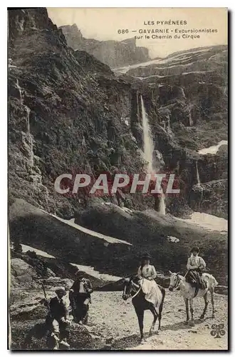 Cartes postales Les Pyrenees Gavarnie Excursionnistes sur le Chemin du Cirque