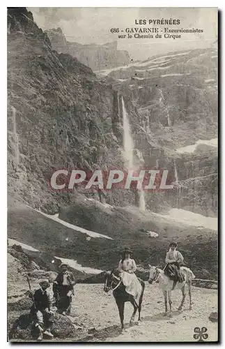 Cartes postales Les Pyrenees Gavarnie Excursionnistes sur le Chemin du Cirque
