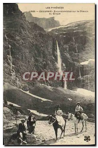 Cartes postales Les Pyrenees Gavarnie Excursionnistes sur le Chemin du Cirque