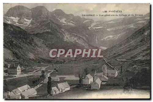 Cartes postales Les Pyrenees Gavarnie Vue generale du Village et du Cirque