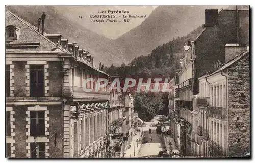 Ansichtskarte AK Les Pyrenees Cauterets Le Boulevard Latapie Flurin