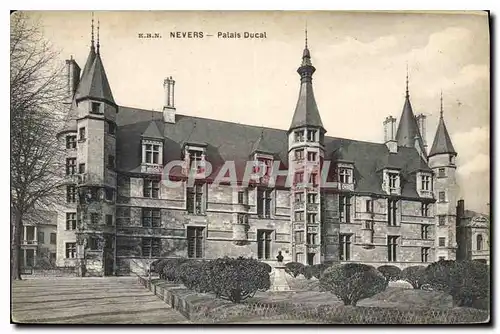 Cartes postales Nevers Palais Ducal