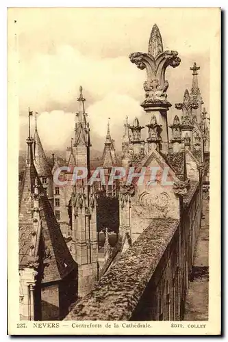 Cartes postales Nevers Contreforts de la Cathedrale