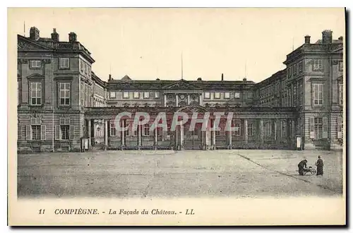 Ansichtskarte AK Compiegne La Facade du Chateau