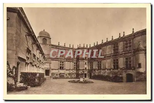 Cartes postales Chateau de Grignan Drome la Cour d'Honneur XVI siecle restauree en 1915